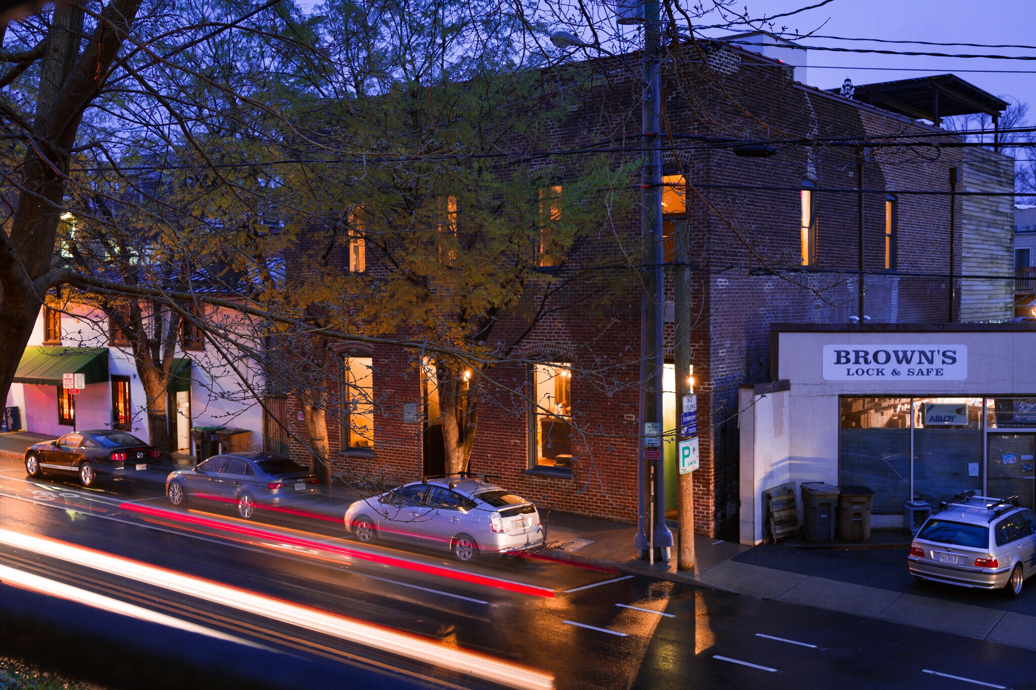 206 W Market St, Charlottesville, VA à louer Photo du bâtiment- Image 1 de 10
