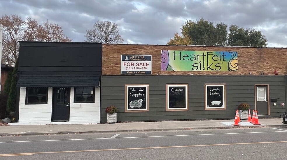 243 3rd St N, Bayport, MN à vendre - Photo du bâtiment - Image 2 de 12