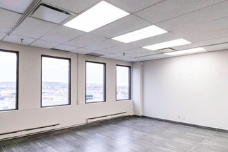 555 Rue Chabanel O, Montréal, QC for sale Interior Photo- Image 2 of 6