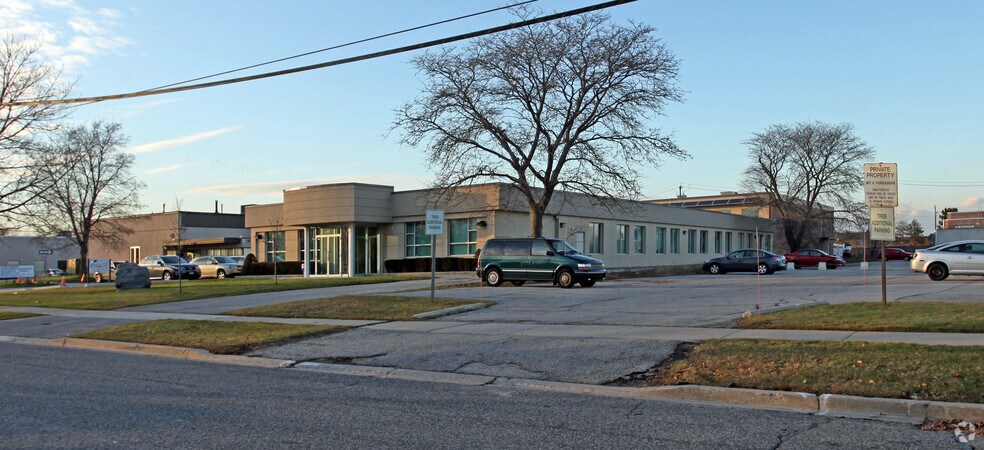 30 Kern Rd, Toronto, ON à louer - Photo du bâtiment - Image 2 de 6