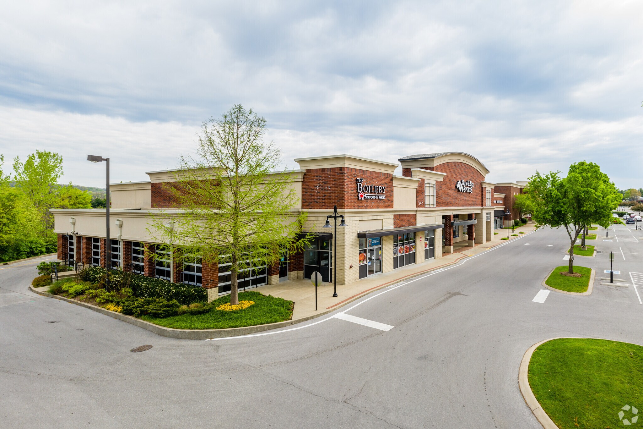 535-555 Cool Springs Blvd, Franklin, TN for lease Primary Photo- Image 1 of 13