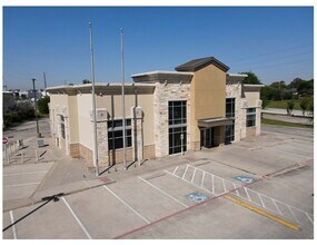 19311 W Lake Houston Pky, Humble, TX for lease Building Photo- Image 1 of 1
