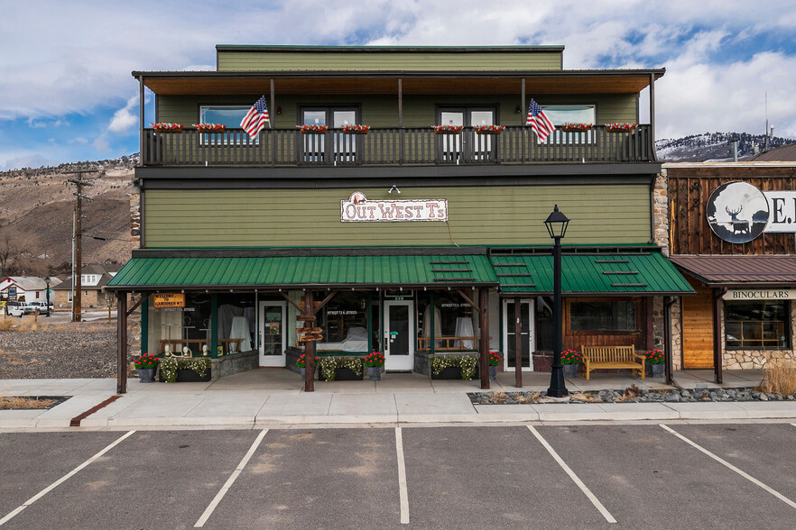 228 Park St, Gardiner, MT à vendre - Photo principale - Image 1 de 1