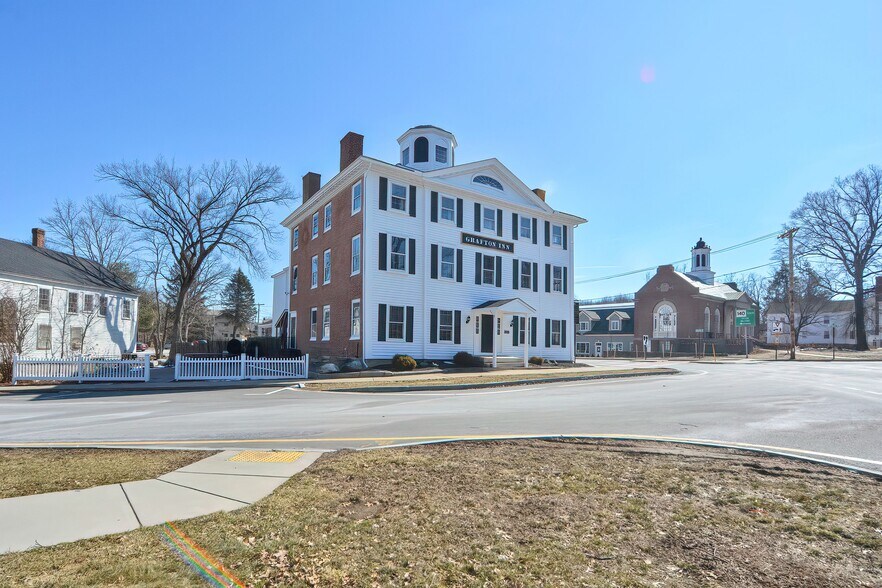 25 Grafton, Grafton, MA à vendre - Photo du bâtiment - Image 2 de 34