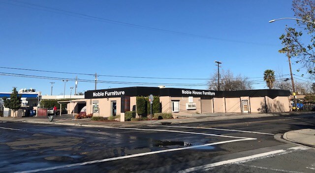 48 E Spruce Ave, Fresno, CA à vendre - Photo principale - Image 2 de 3