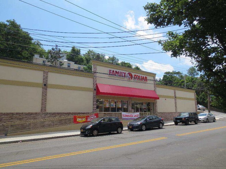382 Warburton Ave, Yonkers, NY à vendre - Photo du bâtiment - Image 2 de 3
