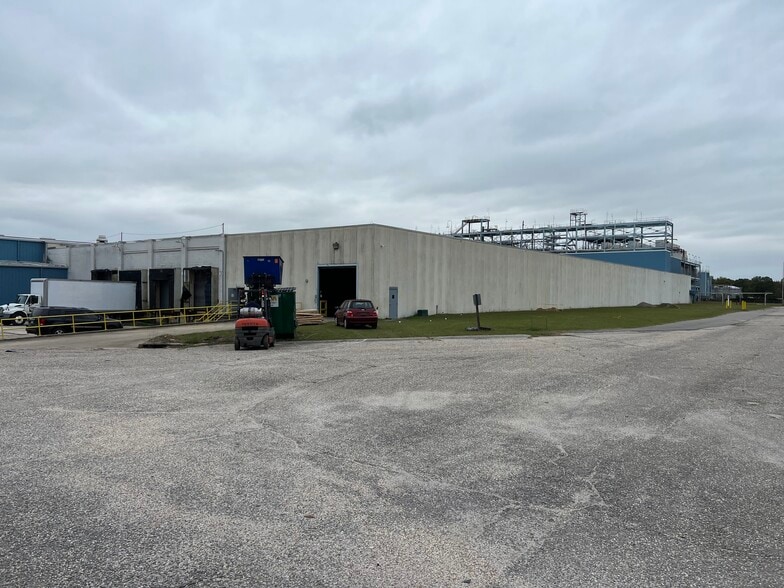 3224 Cedar Creek Rd, Fayetteville, NC for lease - Building Photo - Image 1 of 10