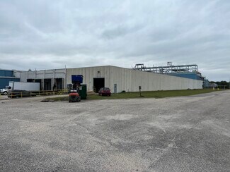 Plus de détails pour 3224 Cedar Creek Rd, Fayetteville, NC - Industriel à louer