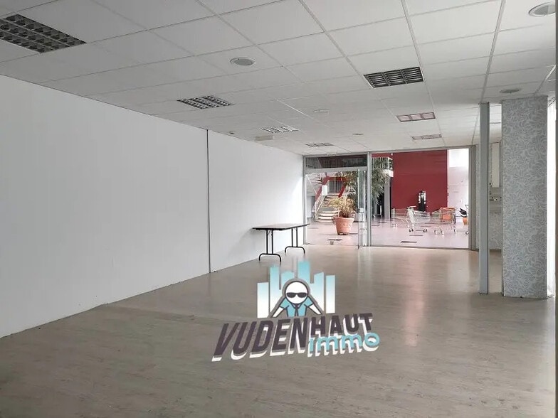 Retail in Toulouse for lease - Interior Photo - Image 2 of 17