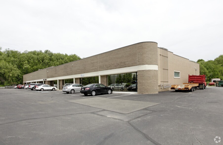 150 Lake Dr, Wexford, PA for lease - Building Photo - Image 2 of 6