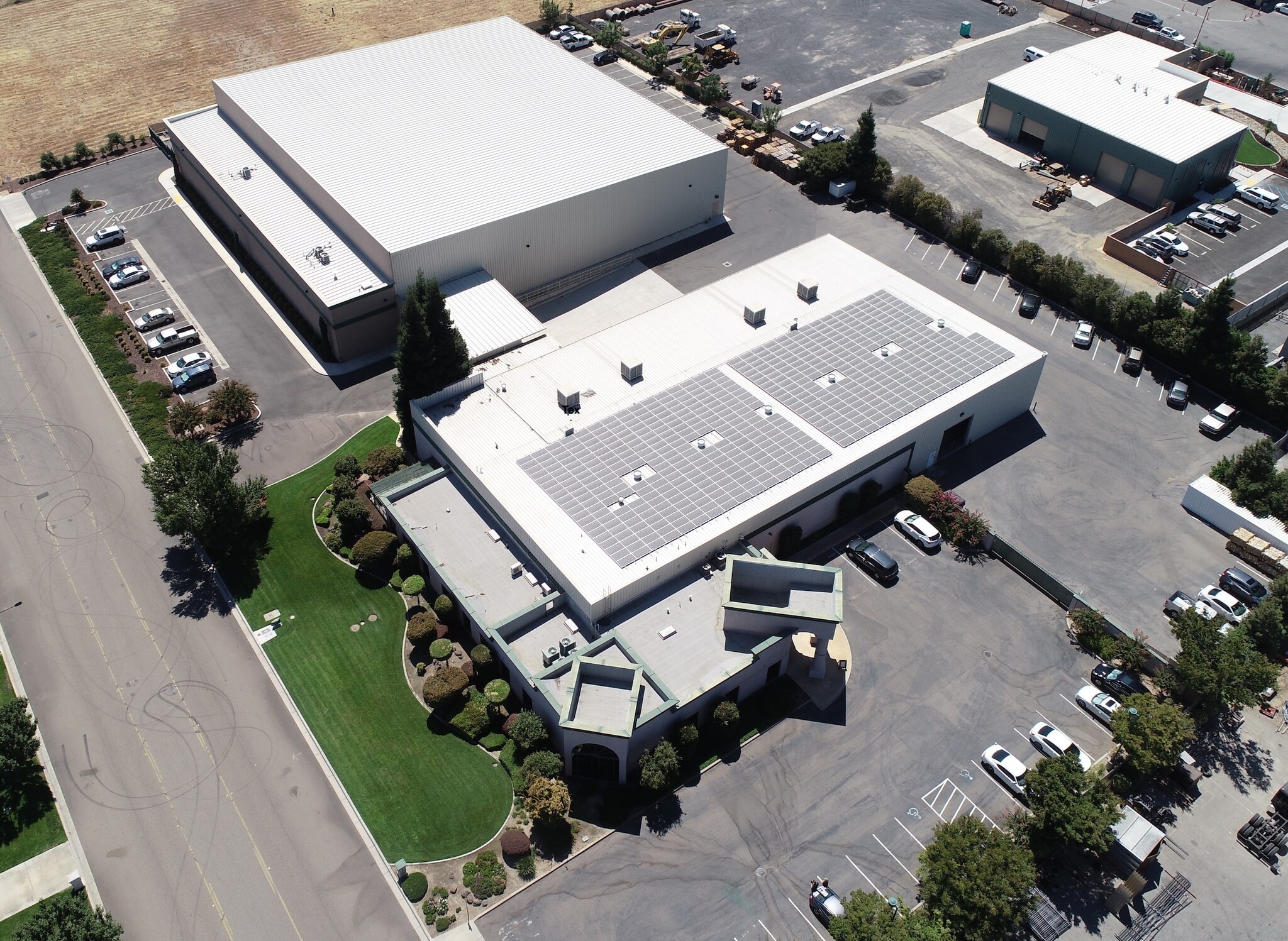 900 Wakefield Dr, Oakdale, CA for sale Primary Photo- Image 1 of 14