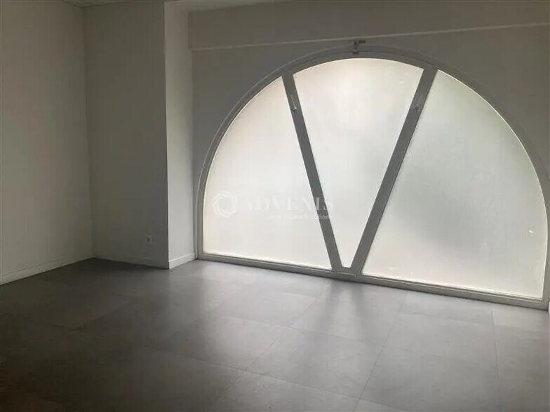 Retail in Nancy for lease - Interior Photo - Image 3 of 10