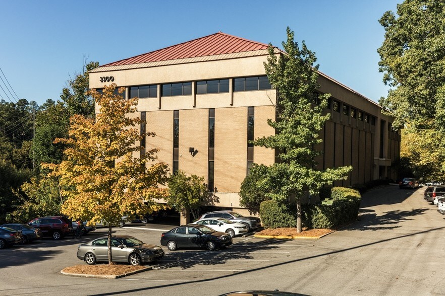 3300 Cahaba Rd, Birmingham, AL à louer - Photo du bâtiment - Image 1 de 2