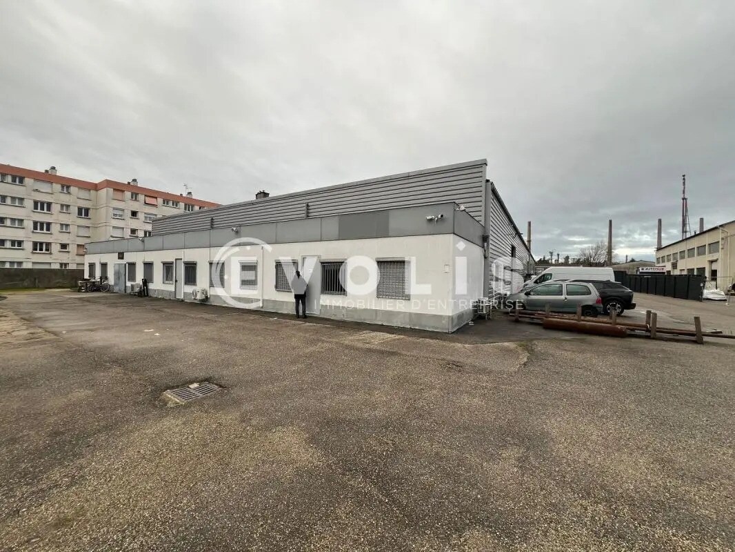 Rue Du 11 Novembre 1918, Feyzin for lease Building Photo- Image 1 of 13