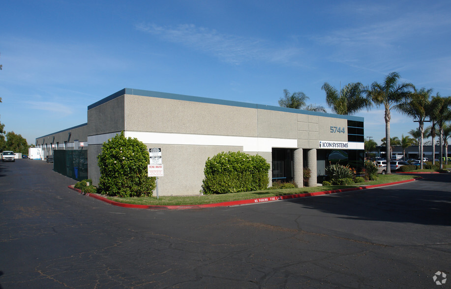 5744 Pacific Center Blvd, San Diego, CA for lease - Building Photo - Image 3 of 4