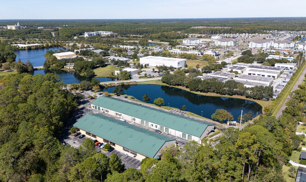 310 Commerce Lake Dr, Saint Augustine, FL à louer - Aérien - Image 2 de 10