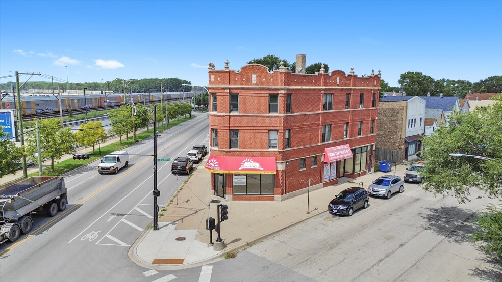 13536 S Brandon Ave, Chicago, IL for sale - Building Photo - Image 3 of 8