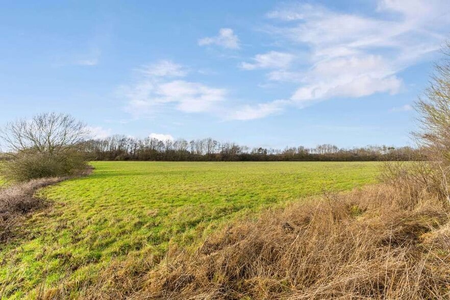 Northampton Rd, Brixworth for sale - Building Photo - Image 2 of 4