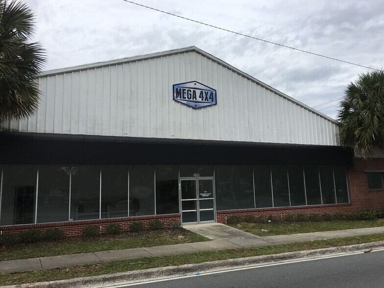 200 N French Ave, Sanford, FL à vendre - Photo du bâtiment - Image 2 de 11