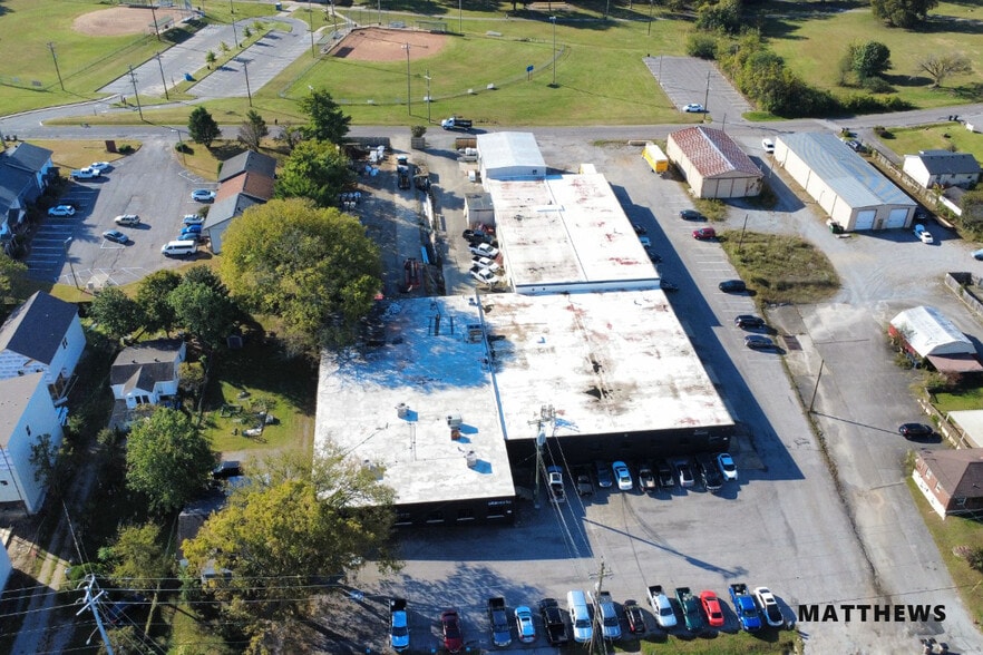 6115 Robertson Ave, Nashville, TN for lease - Building Photo - Image 2 of 3