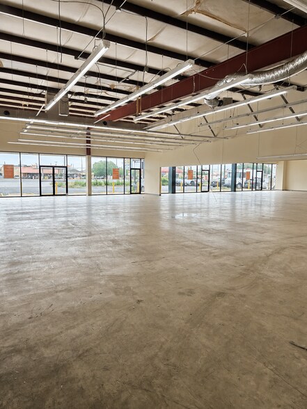 7850 Highway 6 S, Houston, TX à louer - Photo du bâtiment - Image 2 de 9
