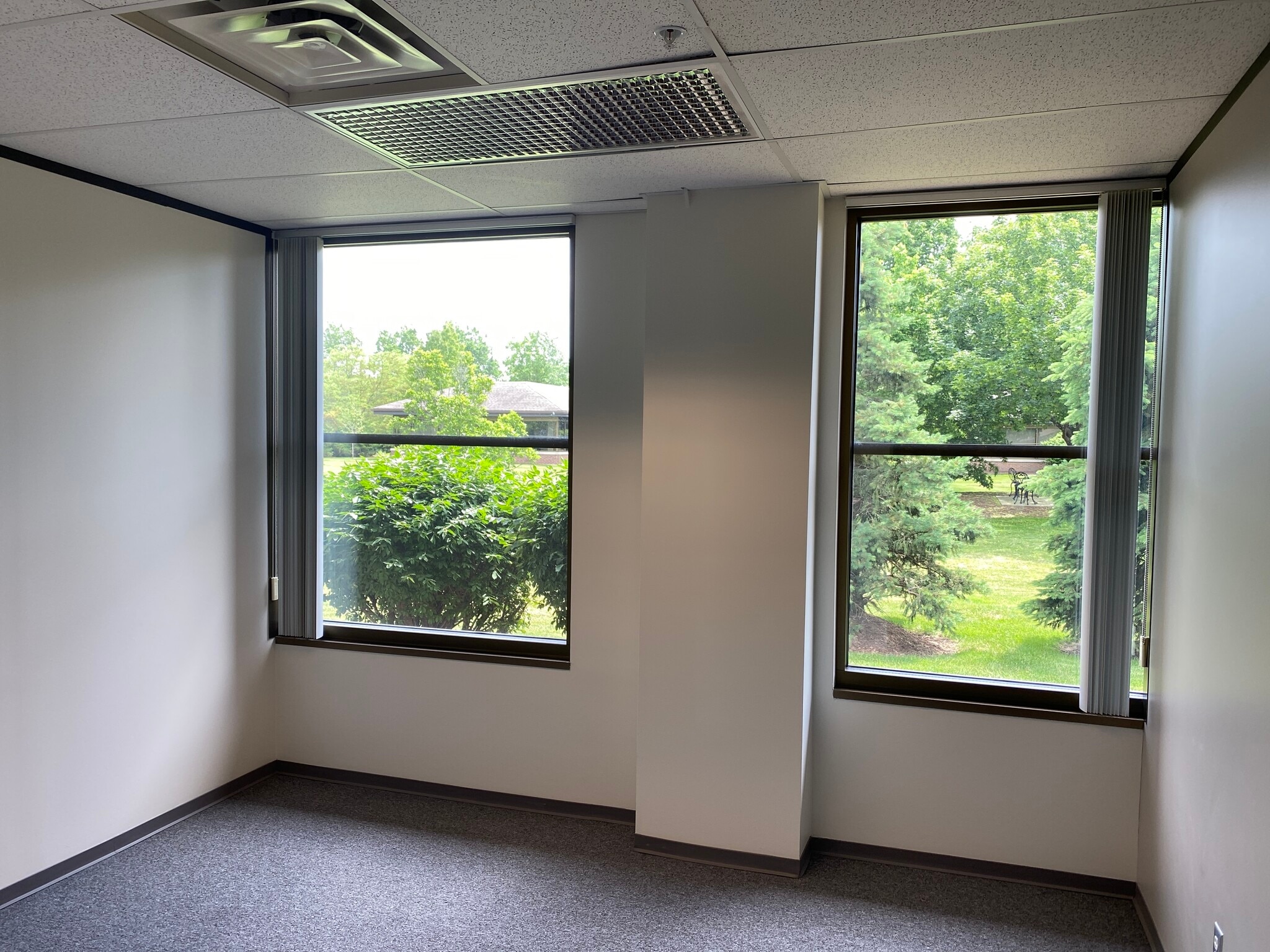 5650 Blazer Memorial Pky, Dublin, OH for lease Interior Photo- Image 1 of 1