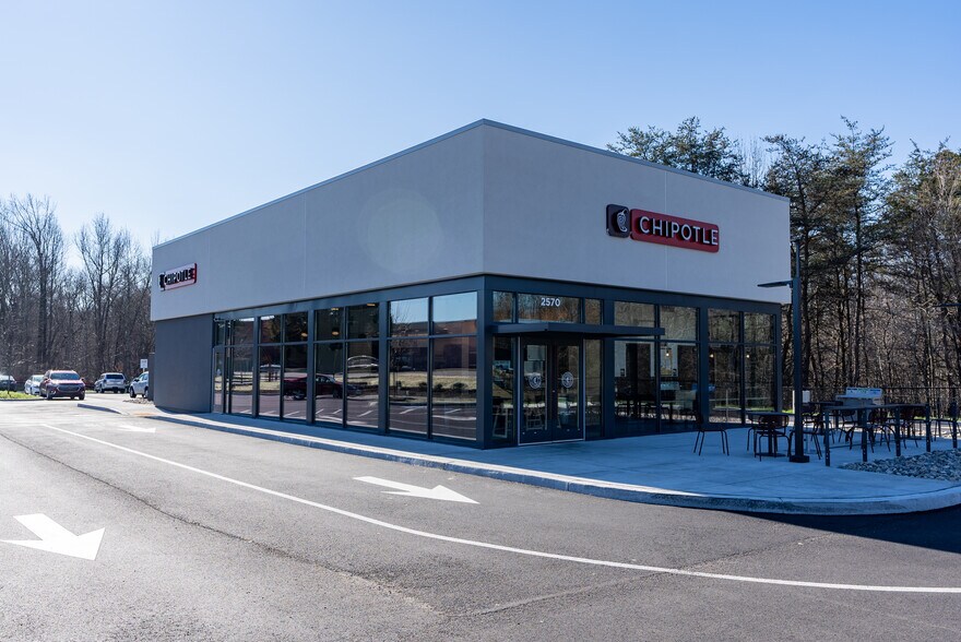 2500-2562 W Pulaski Hwy, North East, MD à louer - Photo du bâtiment - Image 3 de 9