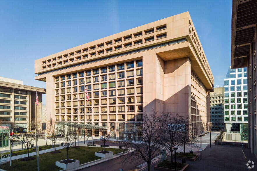 470-490 L'Enfant Plz SW, Washington, DC à louer - Photo du bâtiment - Image 2 de 11