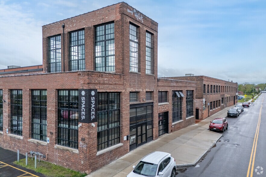 155 Chandler St, Buffalo, NY for lease - Building Photo - Image 2 of 25
