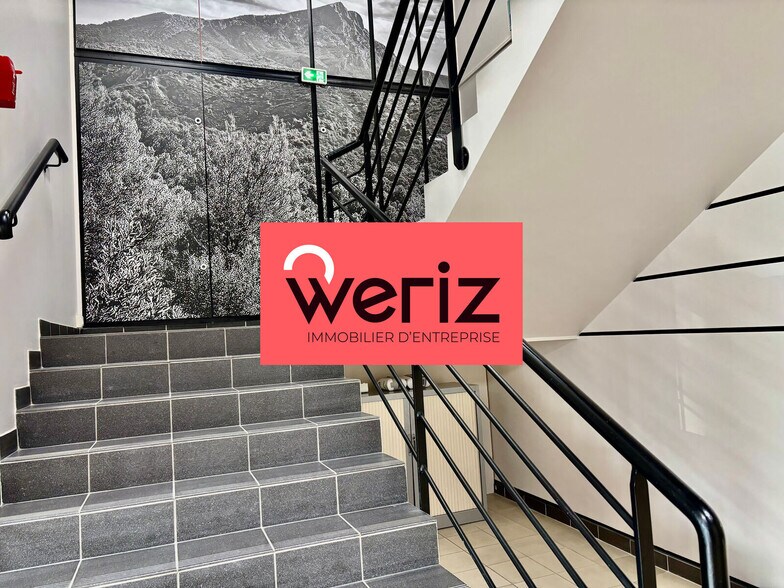 730 Rue René Descartes, Aix-en-Provence à louer - Photo du bâtiment - Image 3 de 5