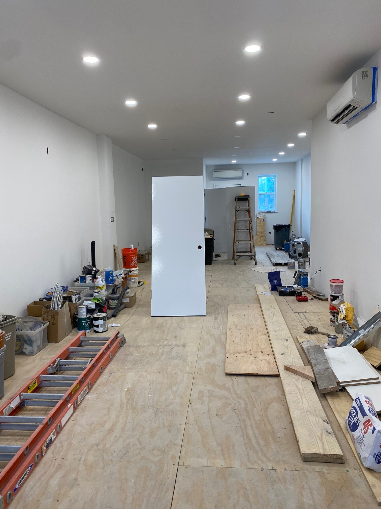 8417 7th Ave, Brooklyn, NY for lease Primary Photo- Image 1 of 6