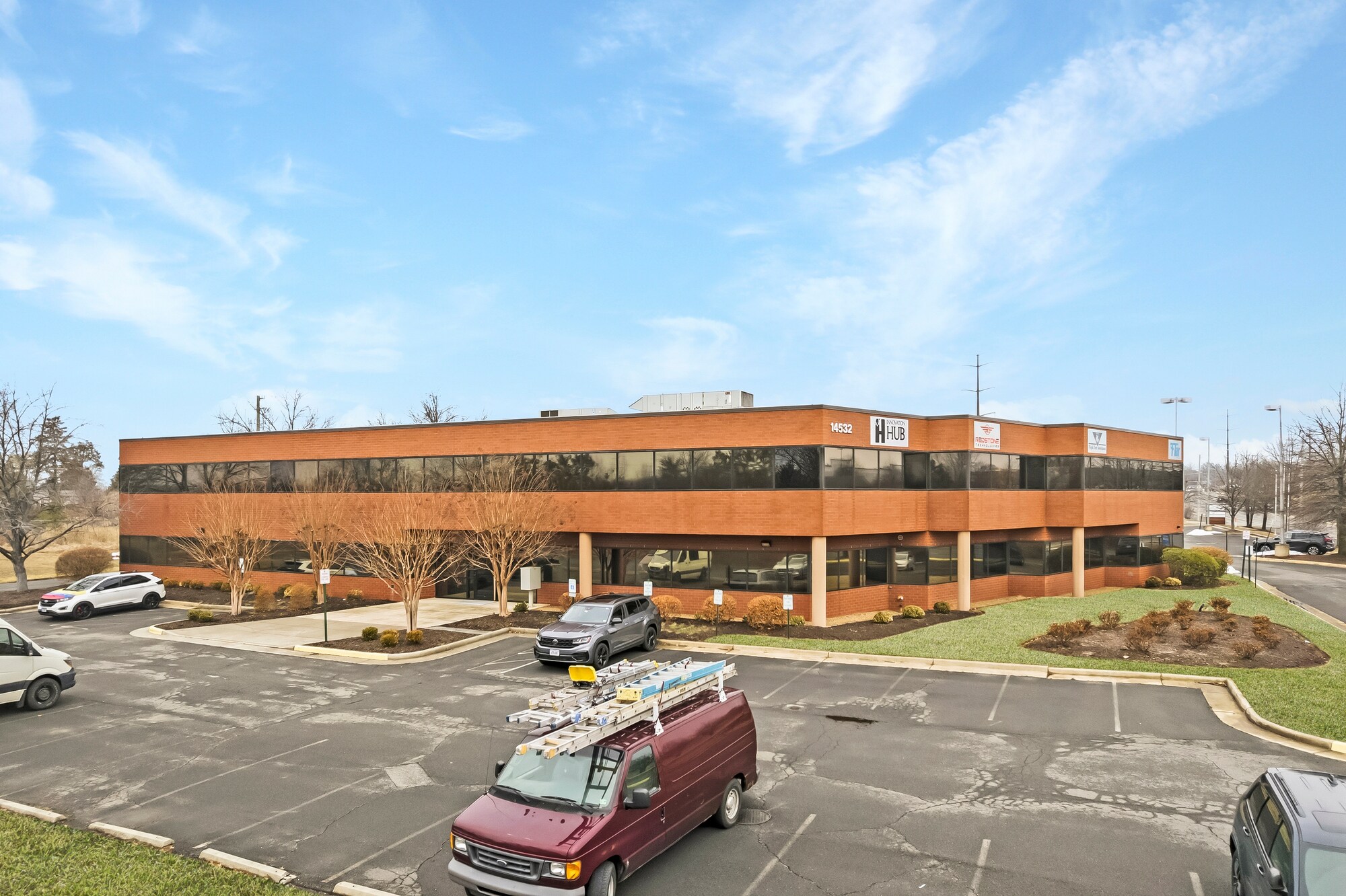 14532 Lee Rd, Chantilly, VA for lease Primary Photo- Image 1 of 28