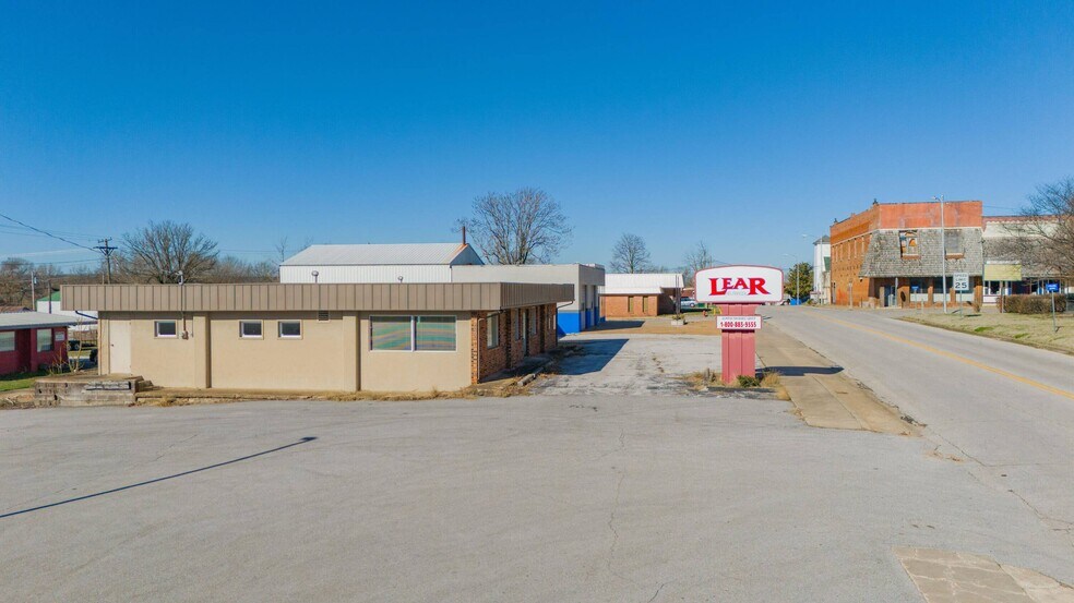 104 E Tilden St, Humansville, MO à vendre - Photo du bâtiment - Image 3 de 21