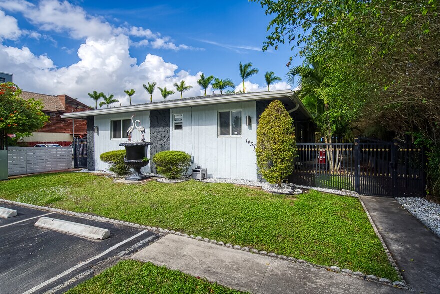 1457 Atlantic Shores Blvd, Hallandale, FL à vendre - Photo du bâtiment - Image 2 de 9