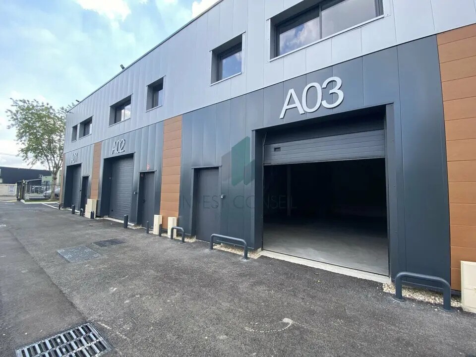 Flex dans Cormeilles-en-Parisis à louer Photo du bâtiment- Image 1 de 11