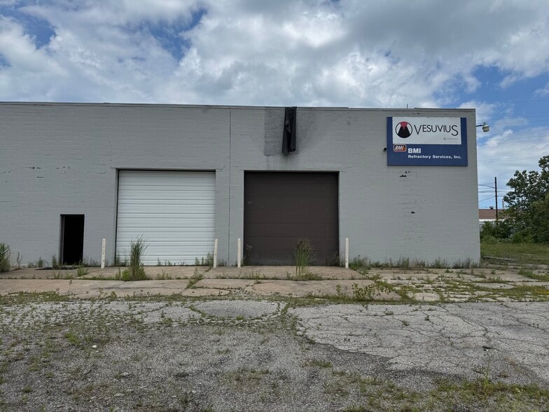 1945 E 28th St, Lorain, OH for sale - Building Photo - Image 2 of 6