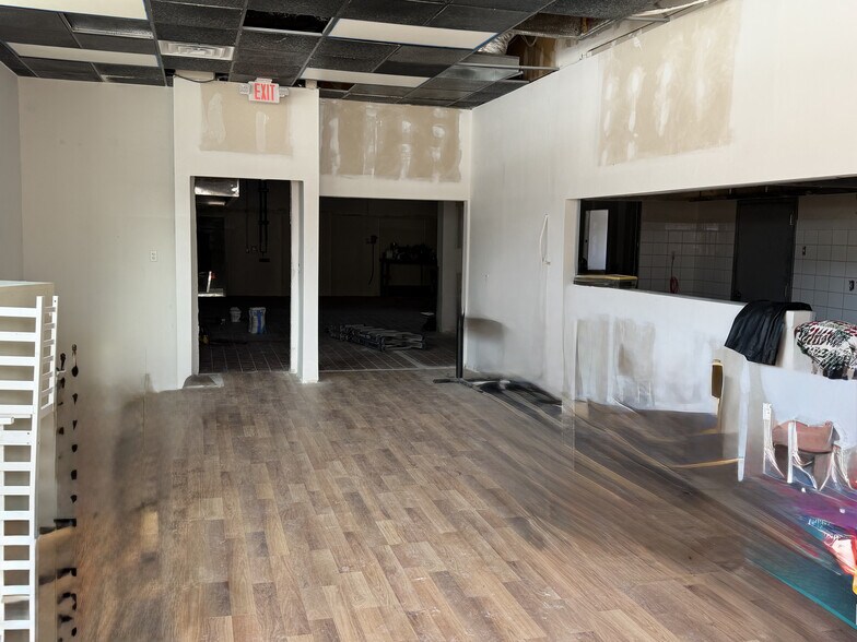 126 New Canaan Ave, Norwalk, CT à louer - Photo du bâtiment - Image 2 de 6