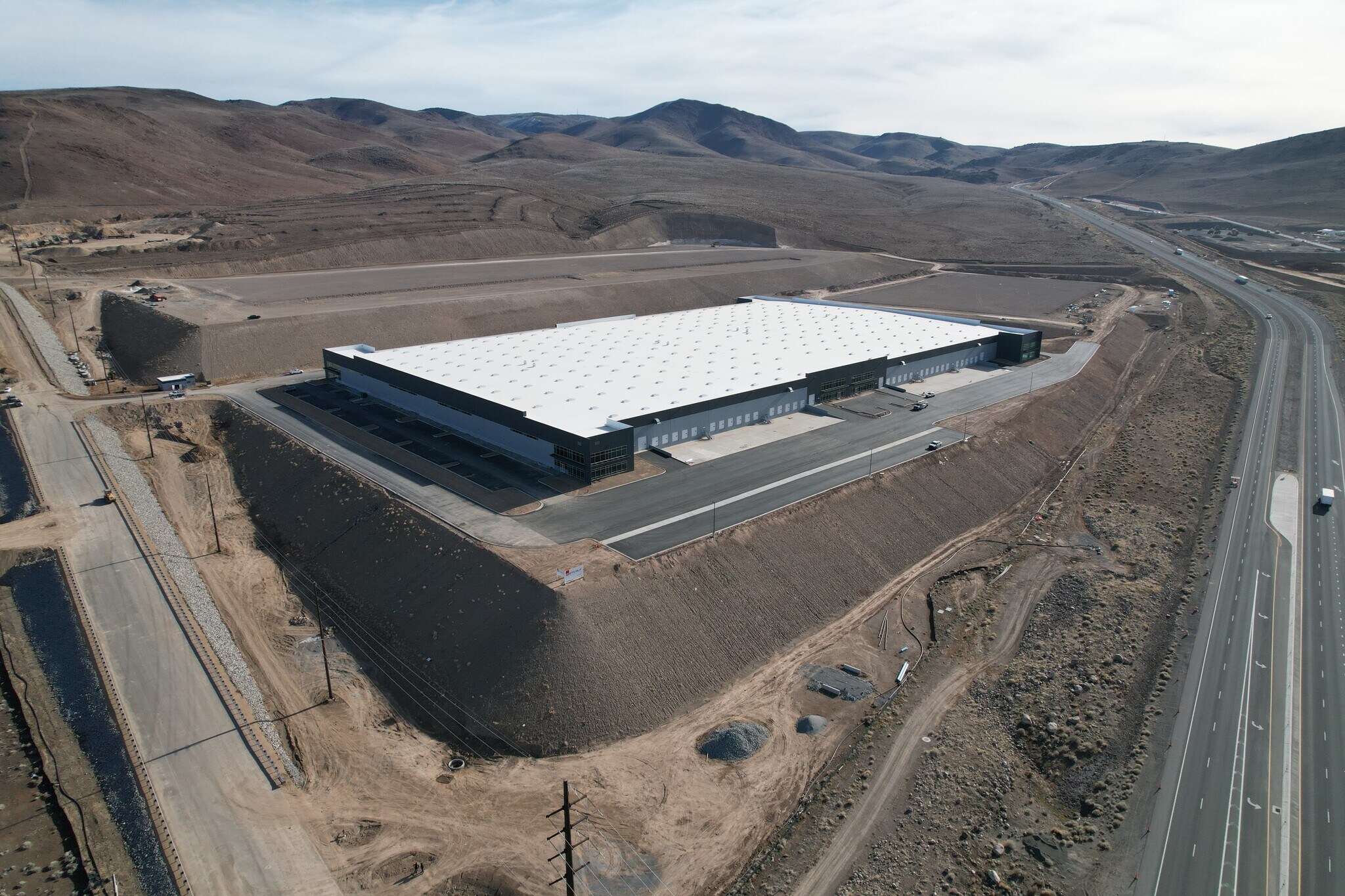 Comstock Commerce Center, Sparks, NV for lease Primary Photo- Image 1 of 9