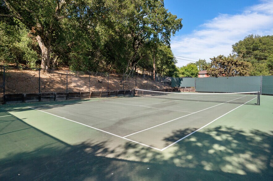 5262 Alhambra Valley Rd, Martinez, CA à vendre - Photo du bâtiment - Image 3 de 12