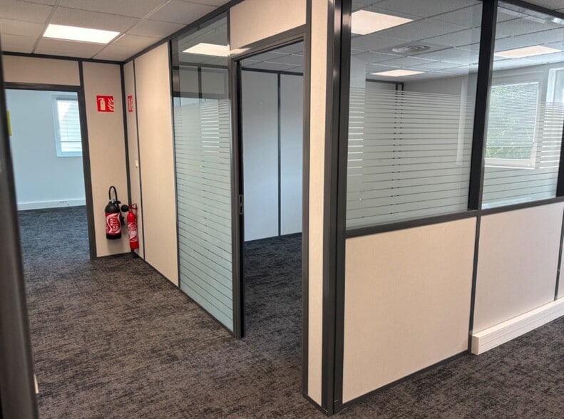 12 Avenue Henri Becquerel, Mérignac for lease - Building Photo - Image 2 of 8