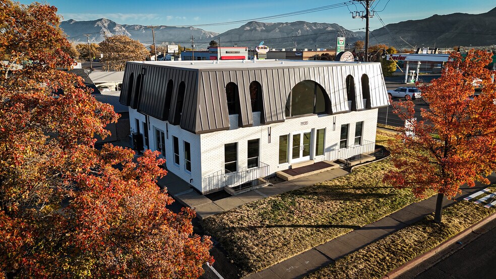 1920 W 5200 S, Roy, UT à vendre - Photo du bâtiment - Image 1 de 24