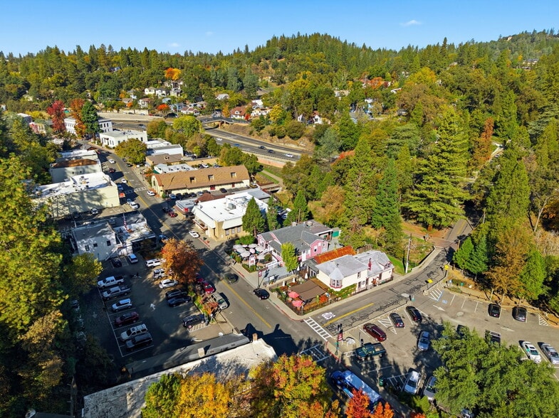 589 Main St, Placerville, CA à vendre - Photo du bâtiment - Image 2 de 12