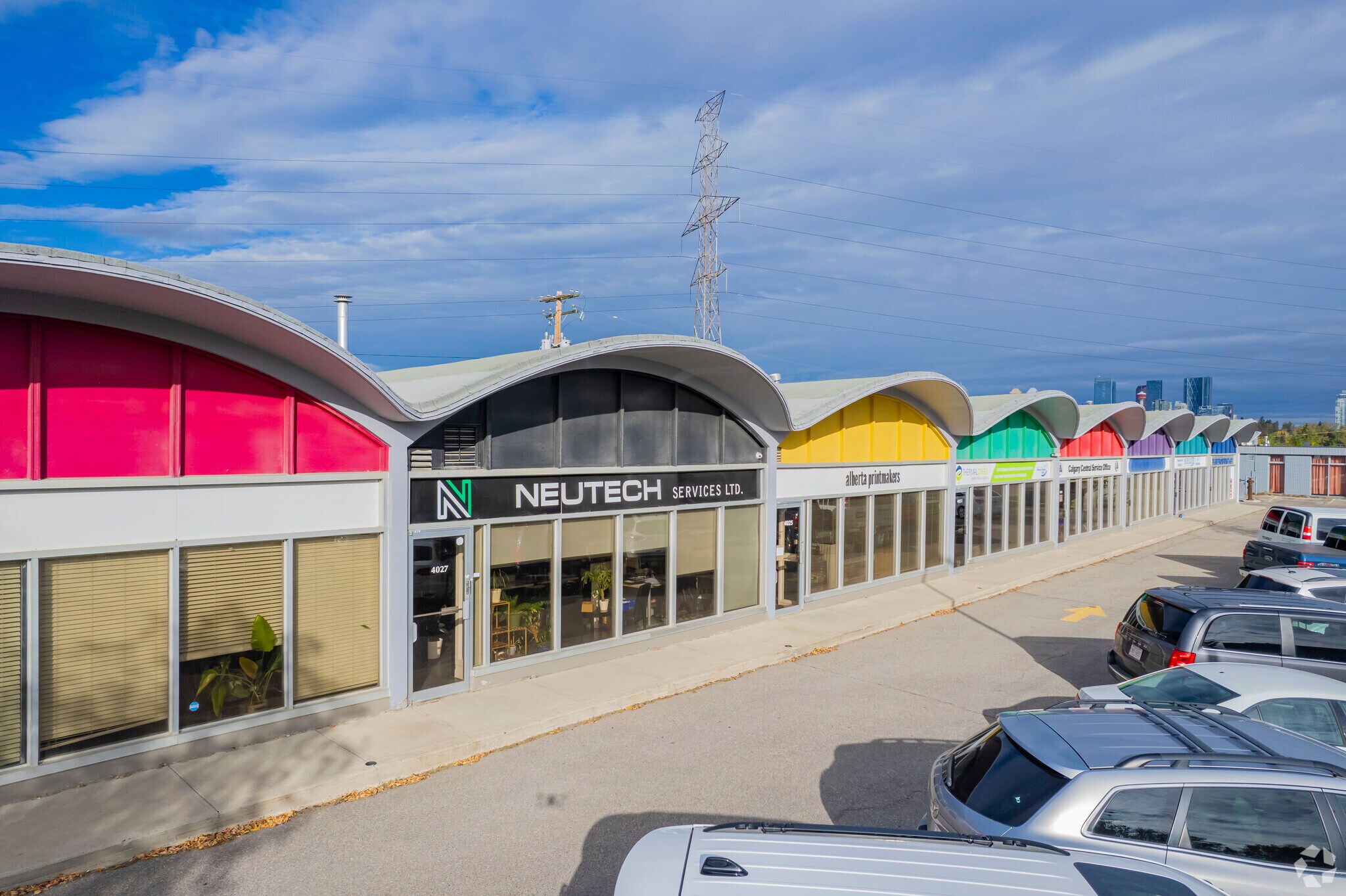 4015-4025 4th St SE, Calgary, AB à vendre Photo du bâtiment- Image 1 de 1