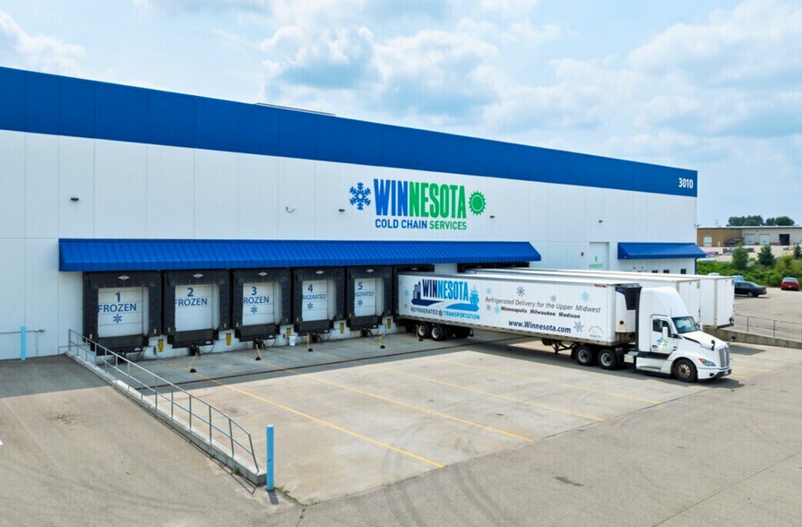 3010 Enloe St, Hudson, WI for lease - Building Photo - Image 2 of 5