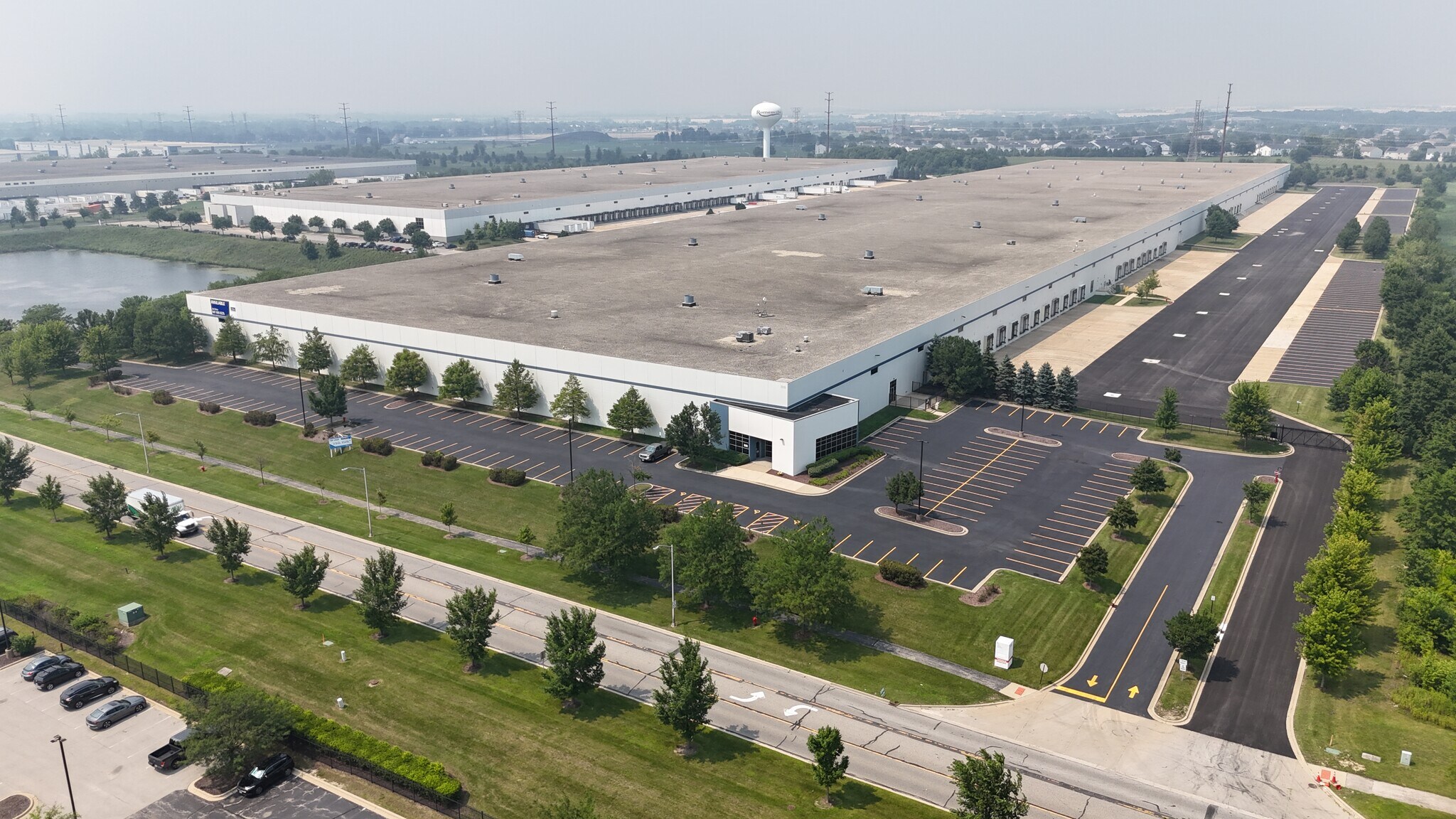1010 Taylor Rd, Romeoville, IL à louer Photo du bâtiment- Image 1 de 7