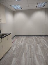 2395 Wall St SE, Conyers, GA for lease Interior Photo- Image 2 of 5