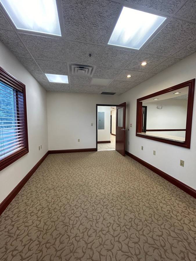 1015 New Rd, Northfield, NJ for lease Interior Photo- Image 1 of 4