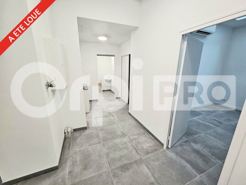 Retail in Soissons for lease - Interior Photo - Image 2 of 6