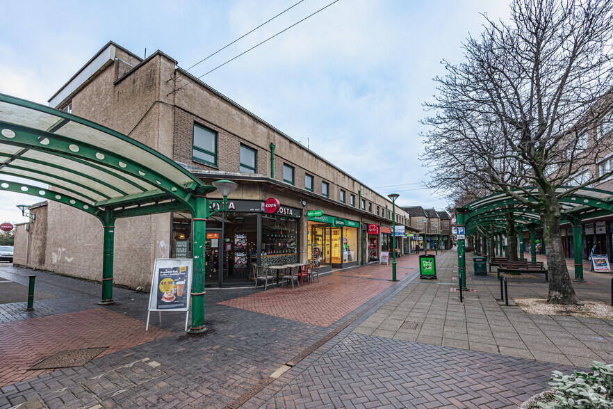 42-48 La Porte Precinct, Grangemouth à vendre - Photo du bâtiment - Image 2 de 3