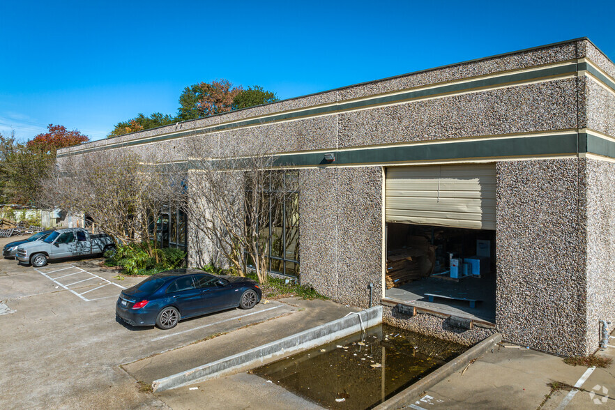 3550-3560 Lang Rd, Houston, TX for lease - Building Photo - Image 3 of 6